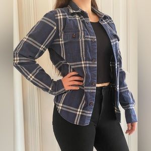 ABERCROMBIE & FITCH - Warm blue & white button down flannel shirt